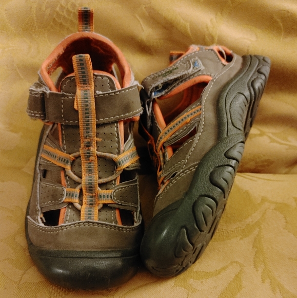 Oshkosh B'gosh ZING2-01 bump toe sandals - Picture 1 of 5